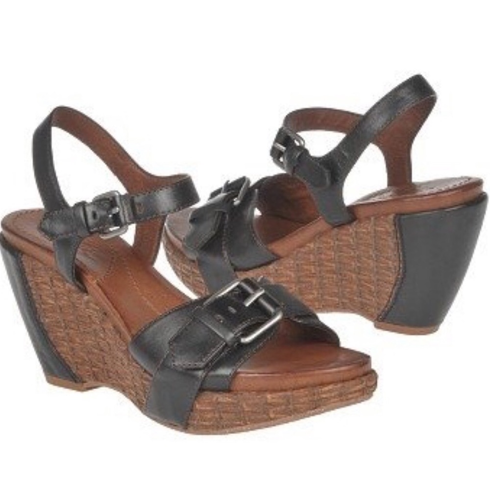 Naya Mcloud Wedge Sandals